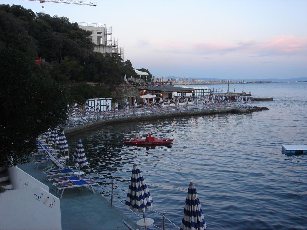 Hotel Leopoldo Castiglioncello Kültér fotó